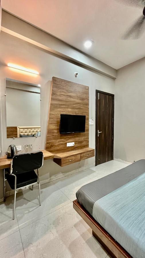 Stayzy Evanka Indore Bagian luar foto